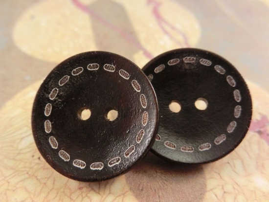 Holzknopf Ohrringe Naht Gravur Holz Natur